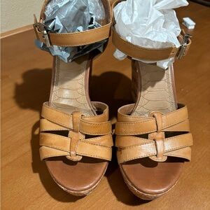 Giani Bernini Tan Wedge Sandals